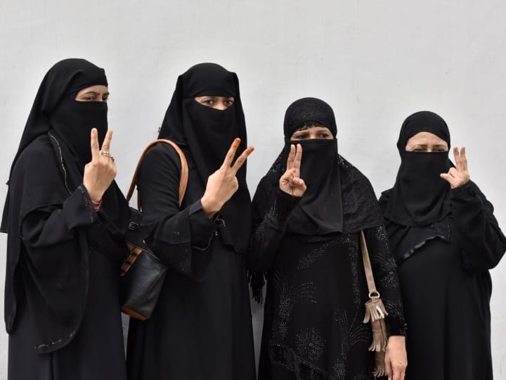 uniform civil code what muslim women want in ucc biggest survey reveal News18 UCC Poll: यूसीसी पर क्या सोचती हैं मुस्लिम महिलाएं, इन 7 सवालों से मिल गया जवाब, आया सबसे बड़ा सर्वे