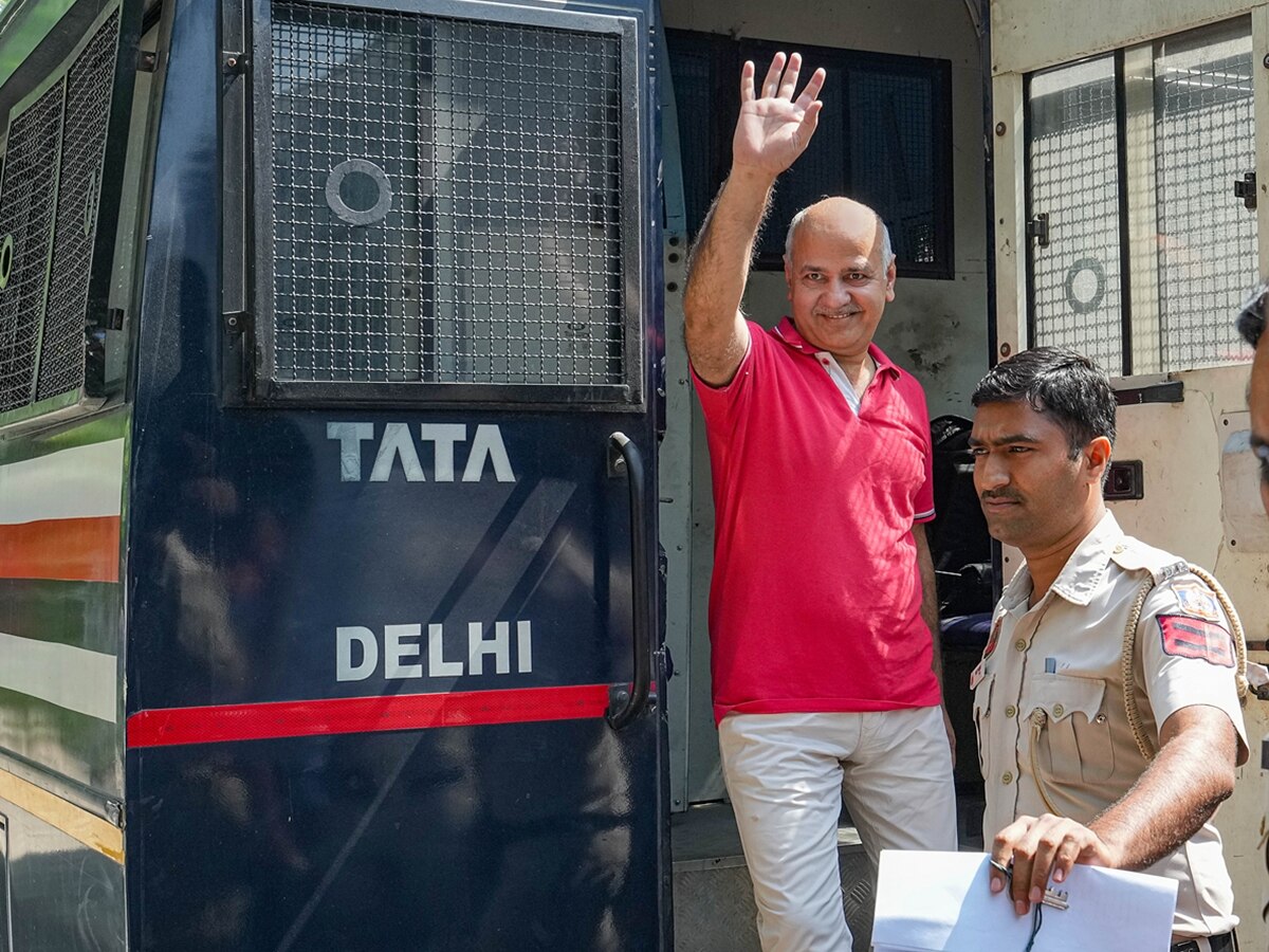 Supreme Court Issues Notice To CBI, ED On Sisodia's Bail Pleas In Delhi ...