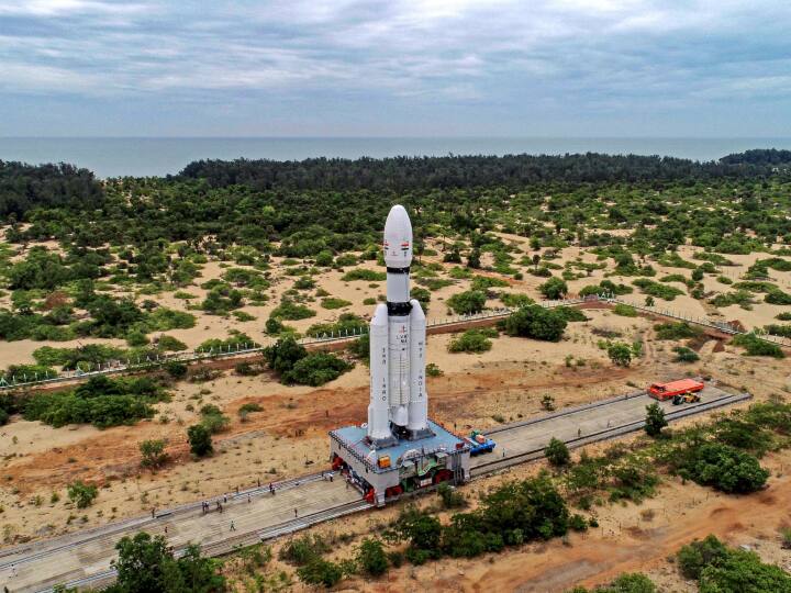 Chandrayaan 3: क्या होता है प्रोपल्शन मॉड्यूल? जानें इसरो के लैंडर-रोवर कैसे करेंगे मिशन मून को पूरा Chandrayaan 3 Launch Know What Is Propulsion Module Lander and Rover ISRO Set to Launch Chandrayaan 3: क्या होता है प्रोपल्शन मॉड्यूल? जानें इसरो के लैंडर-रोवर कैसे करेंगे मिशन मून को पूरा