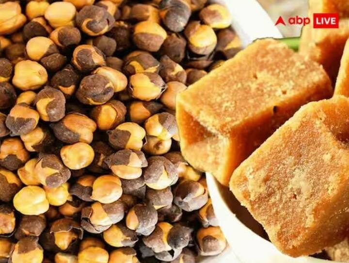 ખાટી વસ્તુઓ ન ખાવઃ જો તમે શુક્રવારે મા સંતોષીનું વ્રત કરો છો તો આ દિવસે ભૂલથી પણ ખાટી વસ્તુઓ ન ખાવી. ફળ ઉપવાસ કરનારાઓએ ખાટા ફળો પણ ન ખાવા જોઈએ. ખાટી વસ્તુઓ ખાવાથી માતા સંતોષી ગુસ્સે થાય છે અને ઉપવાસ પણ તૂટી જાય છે. જે ઘરમાં માતા સંતોષીનું વ્રત હોય છે તે ઘરમાં માત્ર વ્રત કરનાર વ્યક્તિએ જ નહીં પરંતુ ઘરના કોઈપણ સભ્યએ આ દિવસે ખાટી વસ્તુઓ ન ખાવી જોઈએ. તેથી જ આ નિયમનું સખતપણે પાલન કરવું જોઈએ.