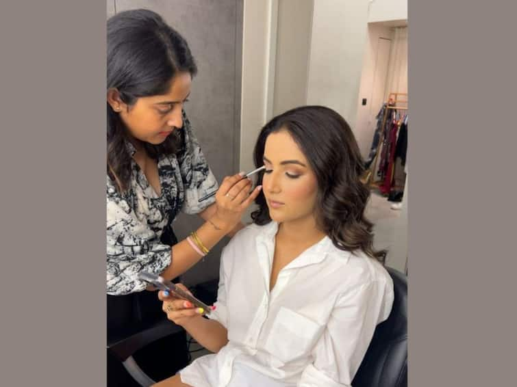 Redefining Beauty, One Brush Stroke At A Time: The Rise Of Aditi Dhabhai In The Makeup Industry