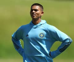 Yashasvi Jaiswal : சதம் அடித்த பிறகு உருக்கமாக பேசிய இளம் வீரர் யஷவி ஜெய்ஷ்வால்!