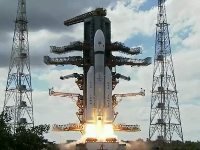 Chandrayaan 3 Launch | Chandrayaan 3 Launch: सफलतापूर्वक लॉन्च हुआ भारत का  तीसरा मून मिशन, देखें चंद्रयान-3 की तस्वीरें