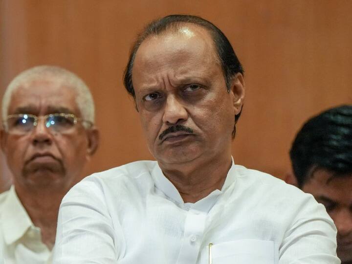 Maharashtra: शिंदे गुट के नेता बोले- 'अजित पवार भले ही वित्तमंत्री बन गए हों लेकिन अंतिम फैसला तो...' Ajit Pawar Finance Portfolio Eknath Shinde Faction leader Deepak Kesarkar reaction Maharashtra: शिंदे गुट के नेता बोले- 'अजित पवार भले ही वित्तमंत्री बन गए हों लेकिन अंतिम फैसला तो...'