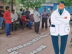 వైద్యులకు లైసెన్స్ పునరుద్ధరణ తిప్పలు - గంటలపాటు క్యూలోనే పడిగాపులు
