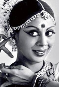 पहली बीवी को धोखा, दूसरी से तलाक, तीसरी शादी भी टूटी, बेटी से हमउम्र से रचाई थी चौथी शादी, जानिए फेमस एक्टर की विवादित लव लाइफ