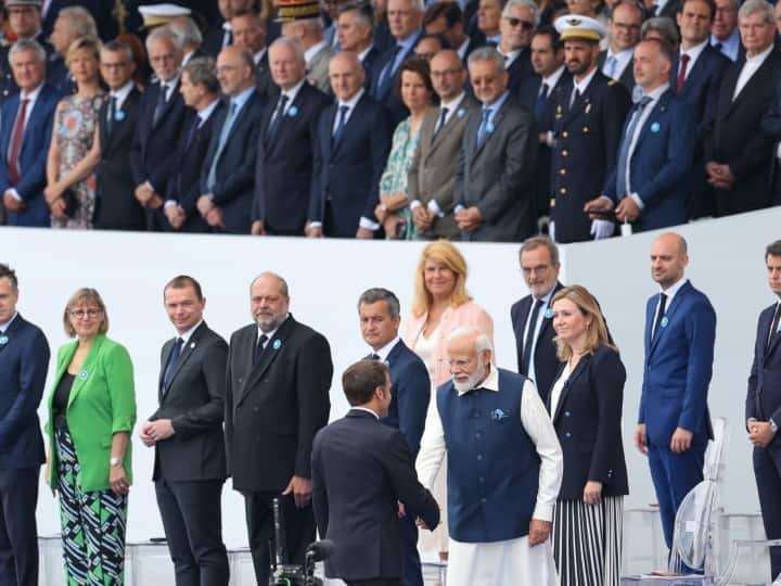 PM Modi attended the National Day celebrations of France, what did Emmanuel Macron say by tweeting in Hindi? PM Modi France Visit: फ्रांस के नेशनल डे में शामिल हुए पीएम मोदी, इमैनुएल मैक्रों ने हिंदी में ट्वीट कर क्या कुछ कहा?