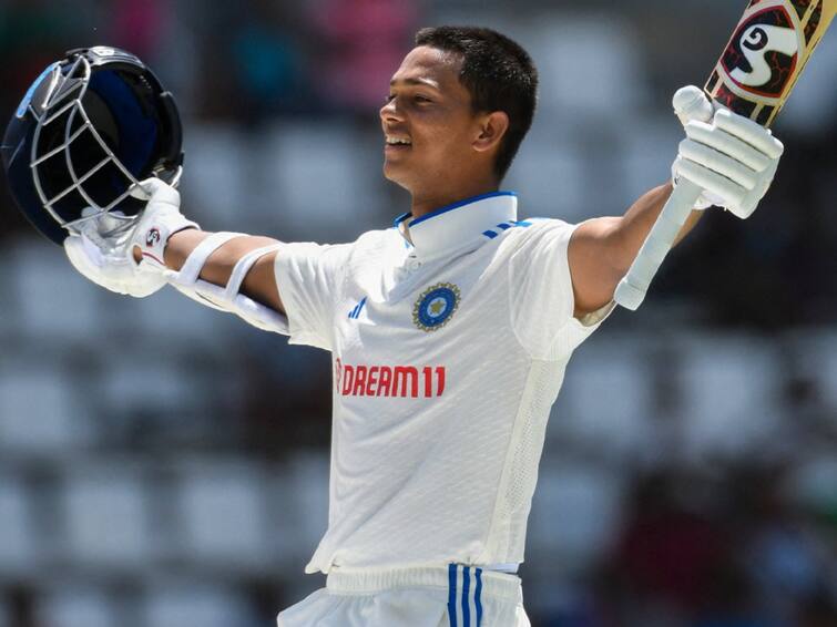 Cricket Record: yashasvi jaiswal becomes second batsman to score more than 800 runs in 8 tests after don bradman, ind vs eng test series IND vs ENG: યશસ્વી જાયસ્વાલે ટેસ્ટમાં રચ્યો ઇતિહાસ, ડૉન બ્રેડમેનના ક્લબમાં થયો સામેલ, ગાવસ્કરને પાછળ છોડ્યો