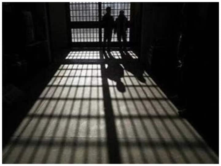 prisoners clashed at modern jail in kapurthala, 1 killed, 3 injured Punjab: कपूरथला मॉडर्न जेल में हंगामा, आपस में भिड़े कैदियों के 2 गुट, 1 की मौत, 3 घायल