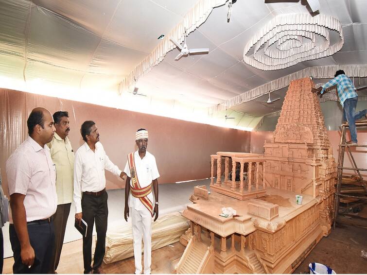 Thanjavur Book Festival begins today  It will be happening till the 24th TNN Book Fair: தஞ்சையில் இன்று தொடங்கிய புத்தகத் திருவிழா; வரும் 24ம் தேதி வரை நடக்கிறது
