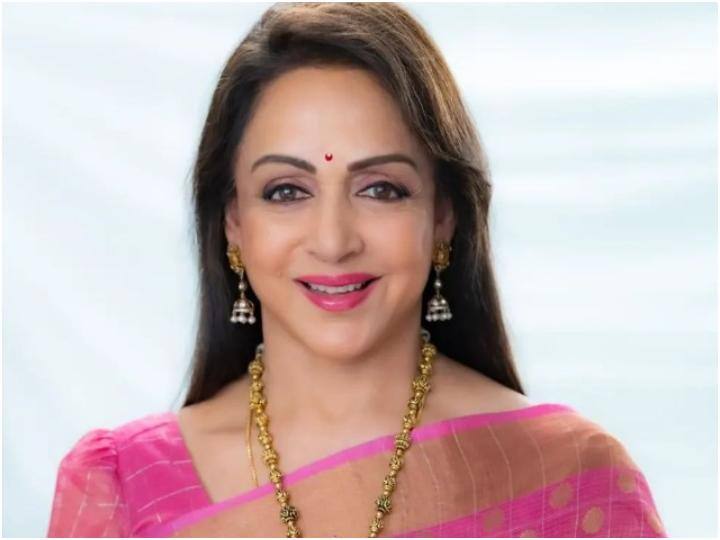 क्या हेमा मालिनी खुद को आउटस्टैंडिंग डांसर मानती हैं? जानिए- सवाल का एक्ट्रेस ने क्या दिया था जवाब Hema Malini consider herself an outstanding dancer Know what she said on this क्या हेमा मालिनी खुद को आउटस्टैंडिंग डांसर मानती हैं? जानिए- सवाल का एक्ट्रेस ने क्या दिया था जवाब