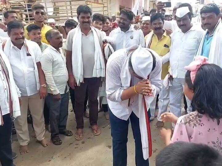 रोहित पवार हे त्यांचे पक्षाचे राहुल गांधी आहेत. प्रत्येक पक्षाचा पप्पू असतो. काँग्रेसचा पप्पू राहुल गांधी आहे, उबाठाचा पप्पू आदित्य ठाकरे आहे आणि सुळे गटाचा पप्पू रोहित पवार आहे, अशी टिका नितेश राणेंनी केली होती.