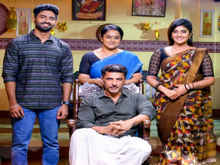 Sun Tv Serial : மெகா பட்ஜெட் சீரியல் ஆன் தி வே... 4 நியூ ஹீரோயின்கள்.. 50 சைடு ஆர்டிஸ்ட்... ஆச்சரியத்தில் சன் டிவி ரசிகர்கள் 