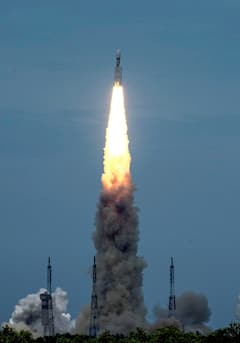 Chandrayan 3 : চাঁদের দেশে পাড়ি ভারতের, চন্দ্রযান ৩-র সফল উৎক্ষেপণ, অপেক্ষা ইতিহাস-গর্বের