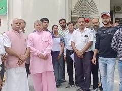 उदयपुर में मंदिर से भगवा झंडे हटाने का विवाद गरमाया, आंदोलन की चेतावनी, देव स्थान विभाग ने दी ये सफाई