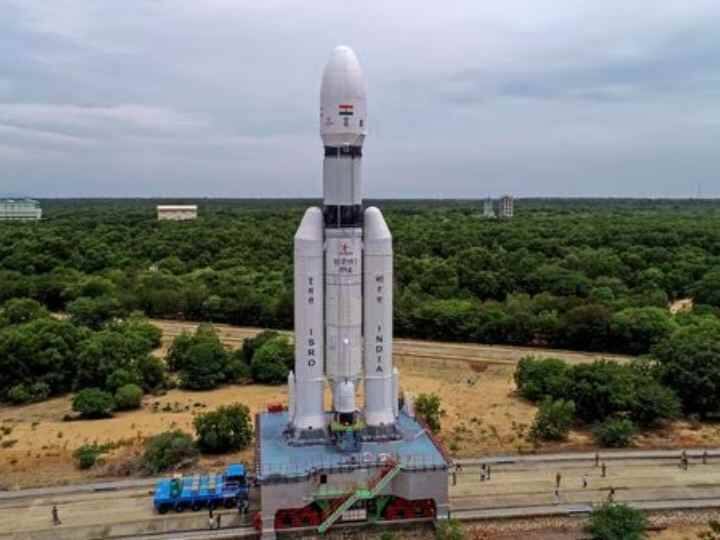 Chandrayaan-3 to launch Timing, landing date and more details of India's moon mission Chandrayaan 3 To Moon: நிலவிற்கு செல்லும் சந்திரயான் 3-ன் சுவாரஸ்யமான தகவல்கள்.. 40 நாட்கள் பயணம், 14 நாட்கள் வேலை..