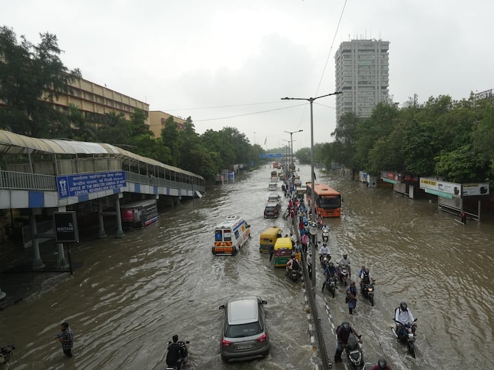 The situation worsened on Friday after a regulator of the Delhi Irrigation and Flood Control Department suffered damage. The compromised regulator allowed the Yamuna water to flow back towards the city. (Source: PTI)
