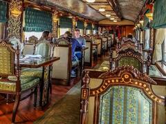 भारत की सबसे महंगी ट्रेन से आपको कराते हैं रूबरू...किसी 5 स्टार होटल से कम नहीं हैं इसके ठाठ बाट,किराया सुन उड़ जाएंगे होश