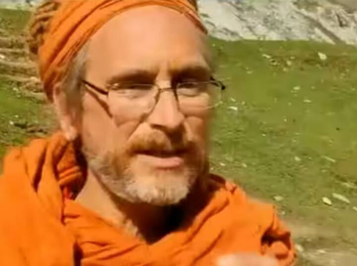 આવું કરનાર તે પ્રથમ વિદેશી તીર્થયાત્રી બની ગયા છે. જમ્મુ અને કાશ્મીર પ્રશાસનના માહિતી અને જનસંપર્ક વિભાગે આ યાત્રાળુઓ સાથે તેમના પ્રવાસના અનુભવ વિશે વાત કરી હતી.