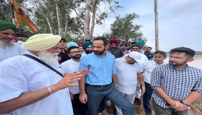 Water Resources Minister Meet Hayer  visited Ghaggar river at Tiwana and Amalala ਜਲ ਸਰੋਤ ਮੰਤਰੀ ਮੀਤ ਹੇਅਰ ਵੱਲੋਂ ਟਿਵਾਣਾ ਤੇ ਅਮਲਾਲਾ ਵਿਖੇ ਘੱਗਰ ਦਰਿਆ ਦਾ ਦੌਰਾ