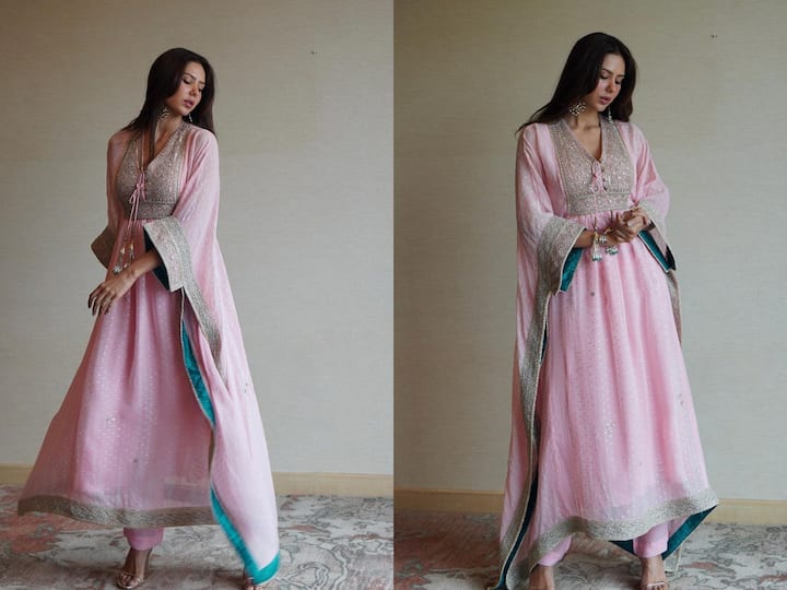 Sonam Bajwa took to Instagram to share pictures in a beautiful kaftan salwar suit.