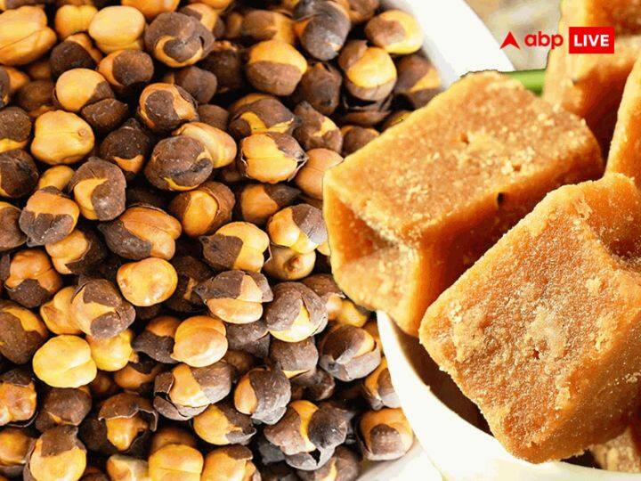 गुड़-चने का भोग: मां संतोषी की पूजा में गुड़ और चने का भोग जरूर लगाना चाहिए. इस भोग के बिना पूजा पूरी नहीं मानी जाती है. अगर आप कई तरह के फल और सामग्रियों को अर्पित करने के बाद गुड़-चने का भोग नहीं चढ़ाएंगी तो मां आपसे प्रसन्न नहीं होंगी. मां संतोषी की पूजा में गुड़-चने का भोग लगाना चाहिए और इसे पूजा के बाद प्रसाद के रूप में परिवार वालों में भी बांटना चाहिए.
