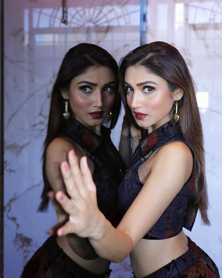 आता पुन्हा डोनलचा नवा लूक चाहत्यांमध्ये व्हायरल होत आहे. (Photo:donalbisht/instagram)