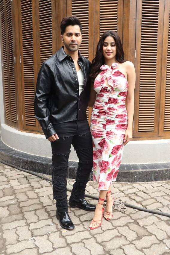 জাহ্নবী-বরুণের বন্ধুত্বের রসায়ন