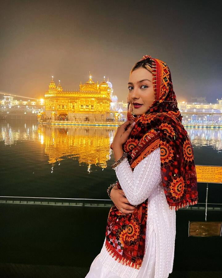 आशिका को बिग बॉस हाउस में उनके ही साथ एंट्री लेने वाले एल्विश यादव ने ट्रोल किया था.