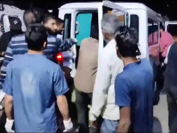 Terrorist Attack In Jammu And Kashmir Shopian Three Laborers Of Supaul  Bihar Were Injured Ann | Terrorist Attack: जम्मू कश्मीर के शोपियां में आतंकी  हमला, बिहार के सुपौल के रहने वाले तीन