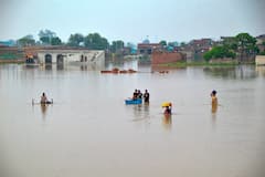 Yamuna Flooding:তলিয়ে গিয়েছে ৩ কিশোর, ফেঁপে ওঠা যমুনায় নাকাল দিল্লি