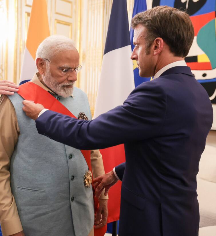 PM Modi France Visit: France confers Grand Cross of the Legion of Honour on PM Modi PM Modi France Visit:  PM મોદીને મળ્યું ફ્રાન્સનું સર્વોચ્ચ નાગરિક સન્માન, 'લીઝન ઓફ ઓનર' મેળવનાર પ્રથમ ભારતીય વડાપ્રધાન બન્યા