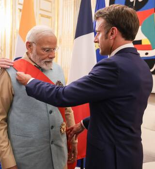PM Modi France Visit:  PM મોદીને મળ્યું ફ્રાન્સનું સર્વોચ્ચ નાગરિક સન્માન, 'લીઝન ઓફ ઓનર' મેળવનાર પ્રથમ ભારતીય વડાપ્રધાન બન્યા