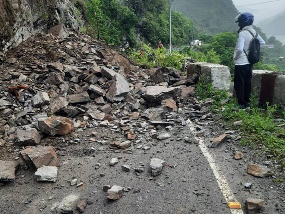 Monsoon Weather Update: मौसम का मकड़जाल! आधा भारत बारिश और बाढ़ से परेशान, देखिए आसमानी आफत की तस्वीरें Monsoon Weather Update: मौसम का मकड़जाल! आधा भारत बारिश और बाढ़ से परेशान, देखिए आसमानी आफत की तस्वीरें