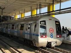 आपदा के बीच मेट्रो बनी लाइफलाइन, 2 हफ्तों में पैसेंजर जर्नी ने कई बार 60 लाख का आंकड़ा किया पार