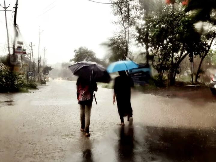 heavily Rain in Indore of Madhya Pradesh, know about Meteorological Department's alert for today ANN Indore Weather Update: इंदौर में जमकर बरस रहे हैं बादल, जानिए आज के लिए क्या है मौसम विभाग का अलर्ट