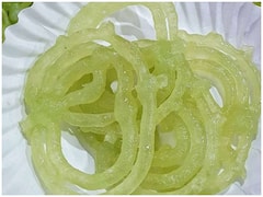 Green Jalebi: వైరల్ అవుతున్న గ్రీన్ జిలేబి, దీన్ని దేనితో తయారు చేస్తారో తెలుసా?