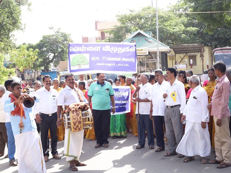 Former students who built a new building for a government school in Coimbatore TNN கோவையில் அரசுப்பள்ளிக்கு புதிய கட்டிடம் கட்டித்தந்த முன்னாள் மாணவர்கள்; சீர்வரிசை தந்து அசத்தல்