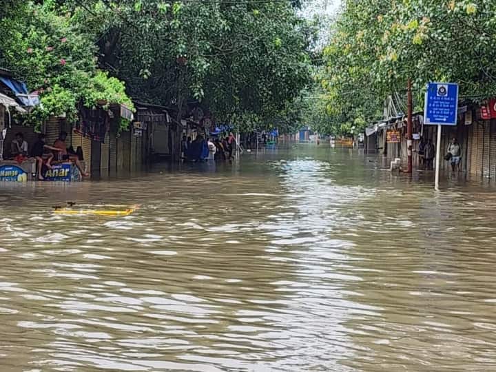 Delhi stopped due to flood of Yamuna once again silence in the capital like lockdown ANN Delhi Flood Update: यमुना के बाढ़ से ठहरी दिल्ली, लॉकडाउन की तरह एक बार फिर राजधानी में पसरा सन्नाटा