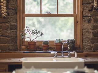 Kitchen Maintenance Tips: சமையறையில் பூச்சிகள் வராமல் இருக்க என்ன செய்வதென தெரியாமல் திணறுகிறீர்களா? இதோ டிப்ஸ்..!