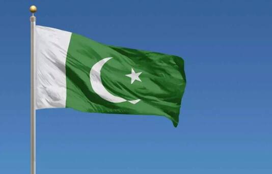 Pakistan started flying as soon as it got loan from IMF, going to spend crores to hoist the highest flag