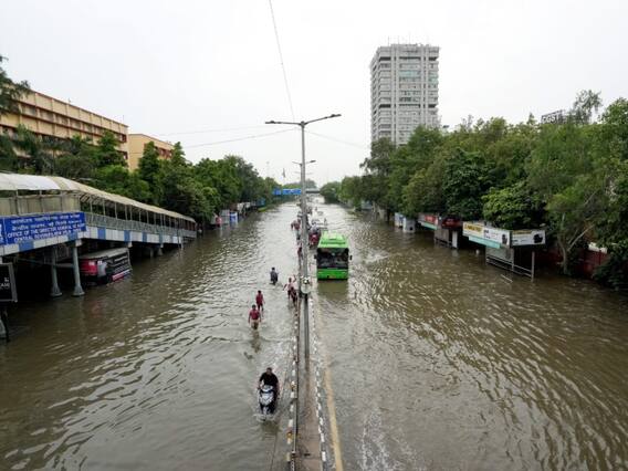 Monsoon Weather Update: मौसम का मकड़जाल! आधा भारत बारिश और बाढ़ से परेशान, देखिए आसमानी आफत की तस्वीरें Monsoon Weather Update: मौसम का मकड़जाल! आधा भारत बारिश और बाढ़ से परेशान, देखिए आसमानी आफत की तस्वीरें