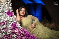 Ashika Gopal Padukone Photos: నెలవంకలా ఉన్న 'త్రినయని' ఆషిక