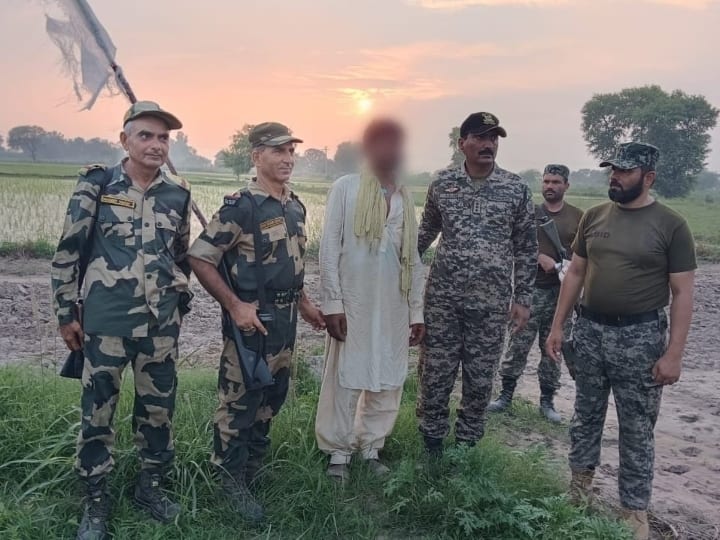 bsf troops apprehended pakistani national near amritsar border and send it back  India-Pakistan Border: सीमा पार कर भारत में घुसा पाकिस्तानी शख्स, बीएसएफ ने पहले पकड़ा फिर भेज दिया वापस, जानिए पूरा मामला
