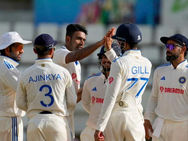Most Wickets In India vs West Indies Tests Kapil Dev Ravi Ashwin Malcolm Marshall Anil Kumble Here Know Stats IND vs WI: भारत-वेस्टइंडीज टेस्ट मैचों में सर्वाधिक विकेट लेने वाले गेंदबाज, जानिए कौन-कौन हैं शामिल?