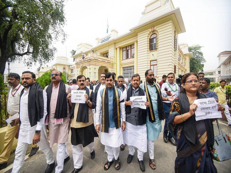 Bihar BJP Team Meets Injured Workers In Patna Demands Judicial NHRC Inquiry Into Police Lathicharge 'Hired Goons': BJP Team Meets Injured Workers In Patna, Demands Judicial Inquiry Into Police Lathicharge