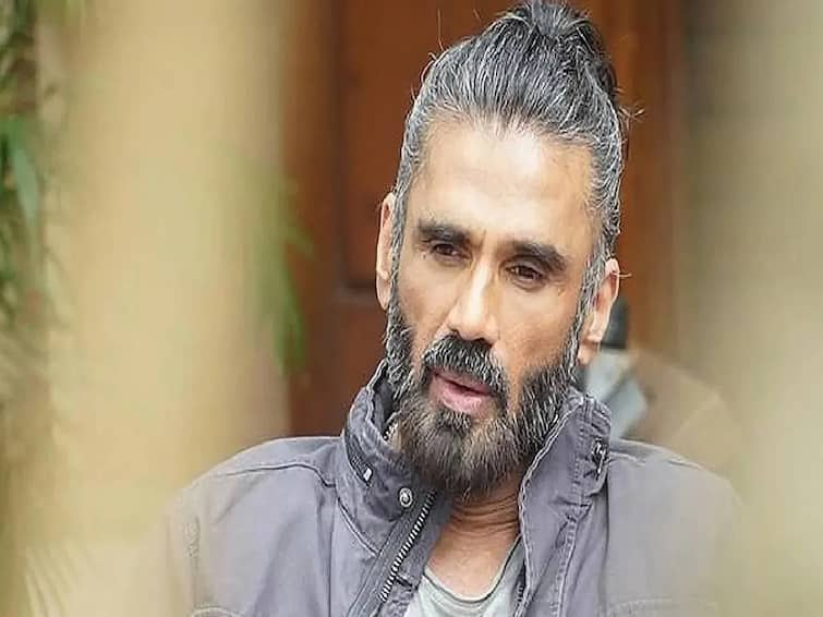 Farmers Leader Rvikant Tupkar criticisim on actor Suniel Shetty for tomato price agriculture news Rvikant Tupkar : सुनील शेट्टीच्या बुद्धीची कीव येते, परवडत नसेल तर त्याने टोमॅटो खावू नये; स्वाभिमानीचा निशाणा