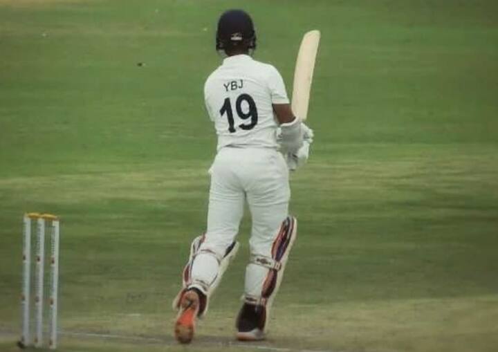 இந்த சதத்தின் மூலம் அவர் பல சாதனைகளை முறியடித்துள்ளார்.