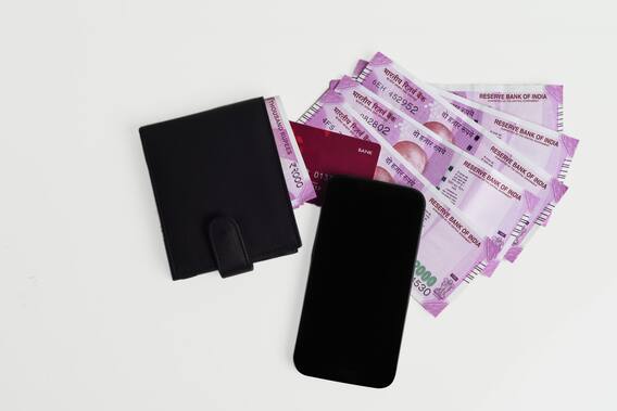 এখনও আপনার কাছে ২০০০-এর নোট? জমা দেওয়ার শেষদিন কবে?