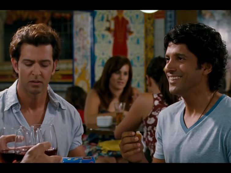 12 Years Of ZNMD: Here's Looking At Why Everyone Needs A Friend Like Farhan Akhtar's Imraan From Zindagi Na Milegi Dobara 12 Years Of ZNMD: Here's Looking At Why Everyone Needs A Friend Like Farhan Akhtar's Imraan From The Film